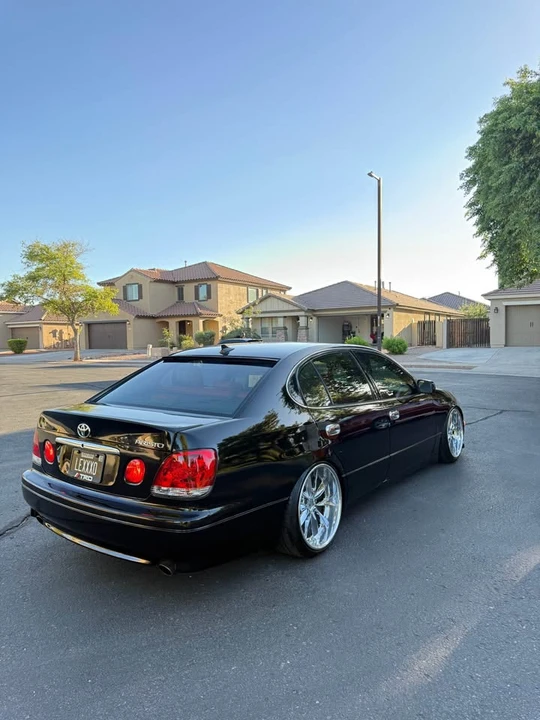 2000 Lexus GS 2nd Gen - Image 8 of 16