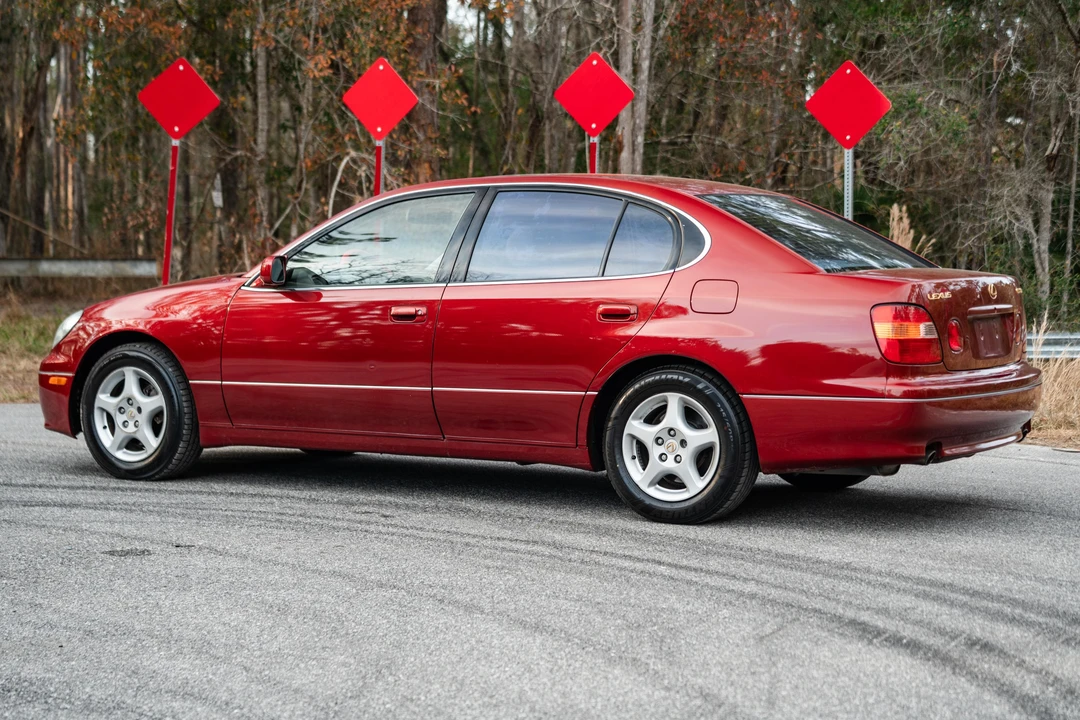 2000 Lexus GS 2nd Gen - Image 4 of 31