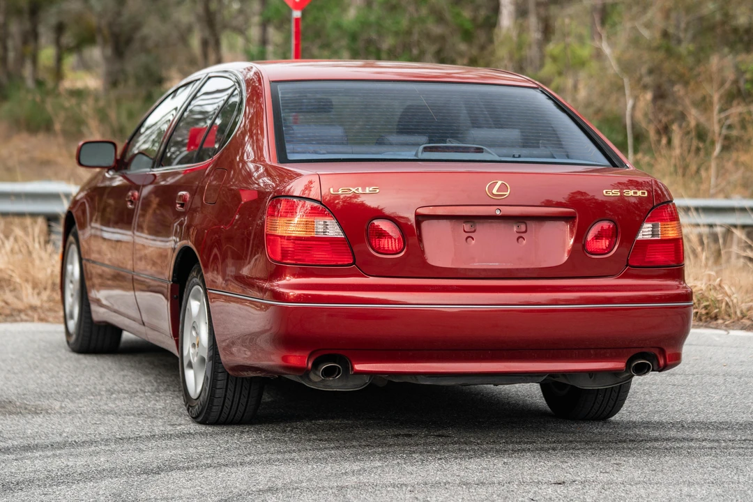 2000 Lexus GS 2nd Gen - Image 17 of 31