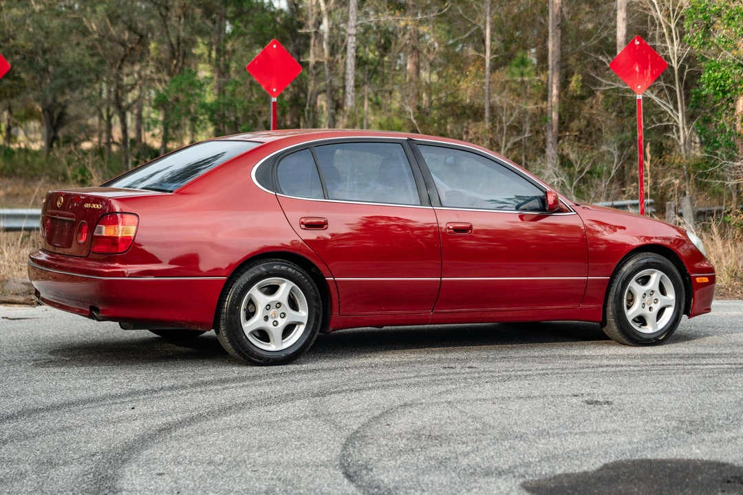 2000 Lexus GS 2nd Gen - Image 24 of 31