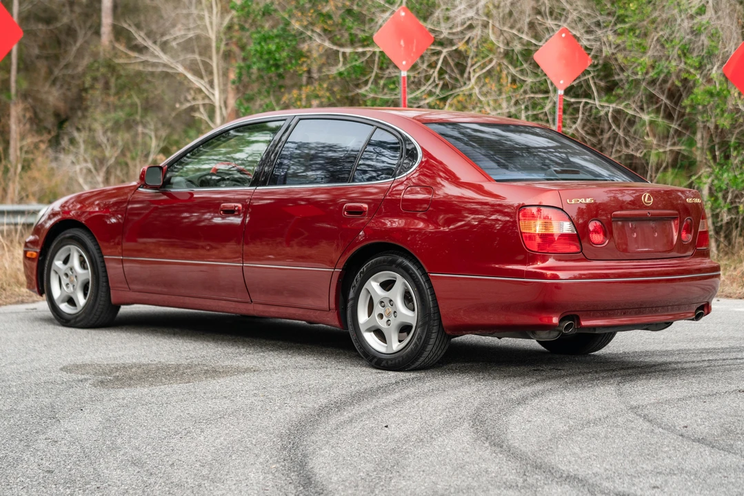 2000 Lexus GS 2nd Gen - Image 13 of 31
