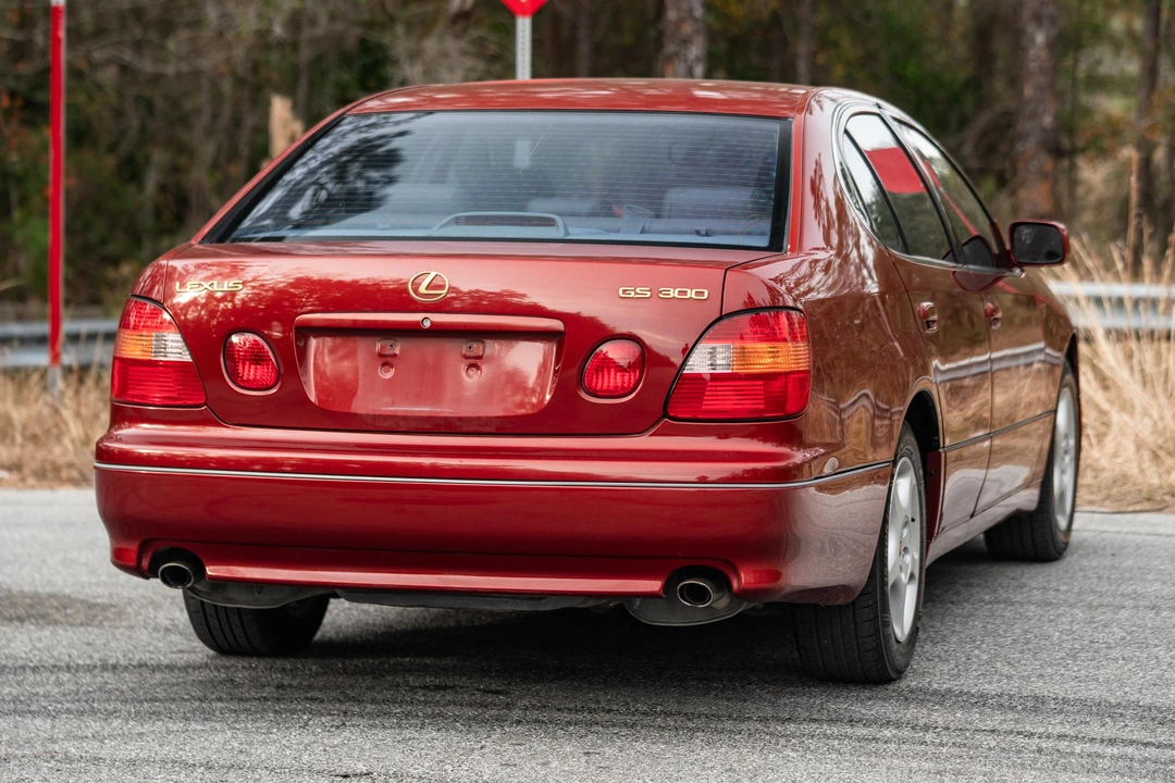 2000 Lexus GS 2nd Gen - Image 18 of 31