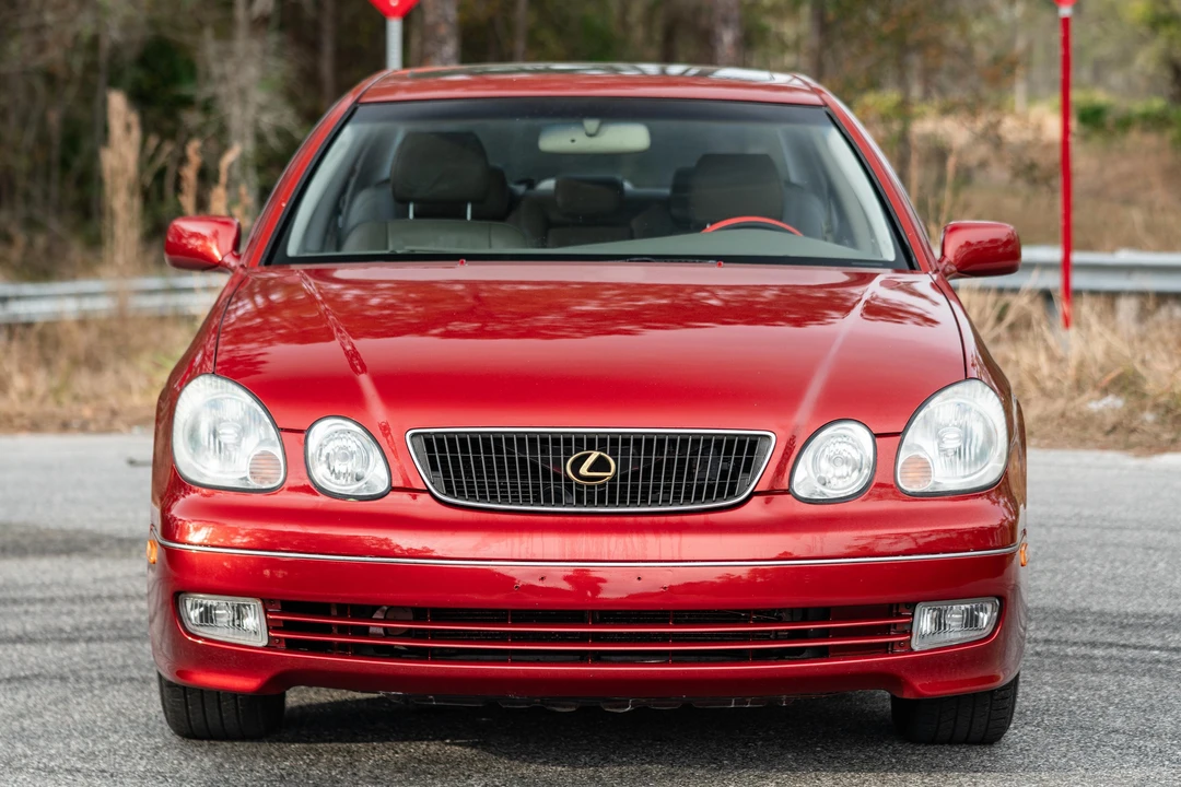 2000 Lexus GS 2nd Gen - Image 2 of 31