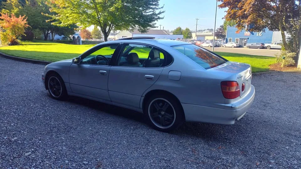 2000 Lexus GS 2nd Gen - Image 2 of 19
