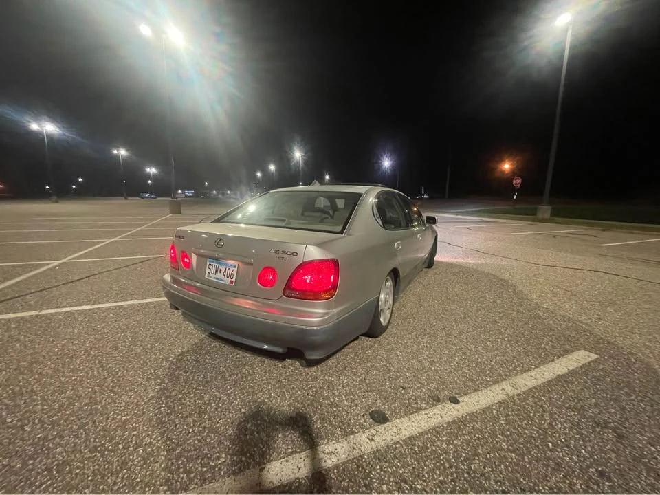 2000 Lexus GS 2nd Gen - Image 3 of 4