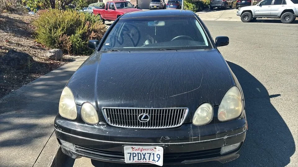 2000 Lexus GS 2nd Gen - Image 3 of 11