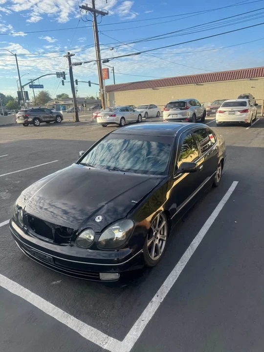 2000 Lexus GS 2nd Gen - Image 6 of 8