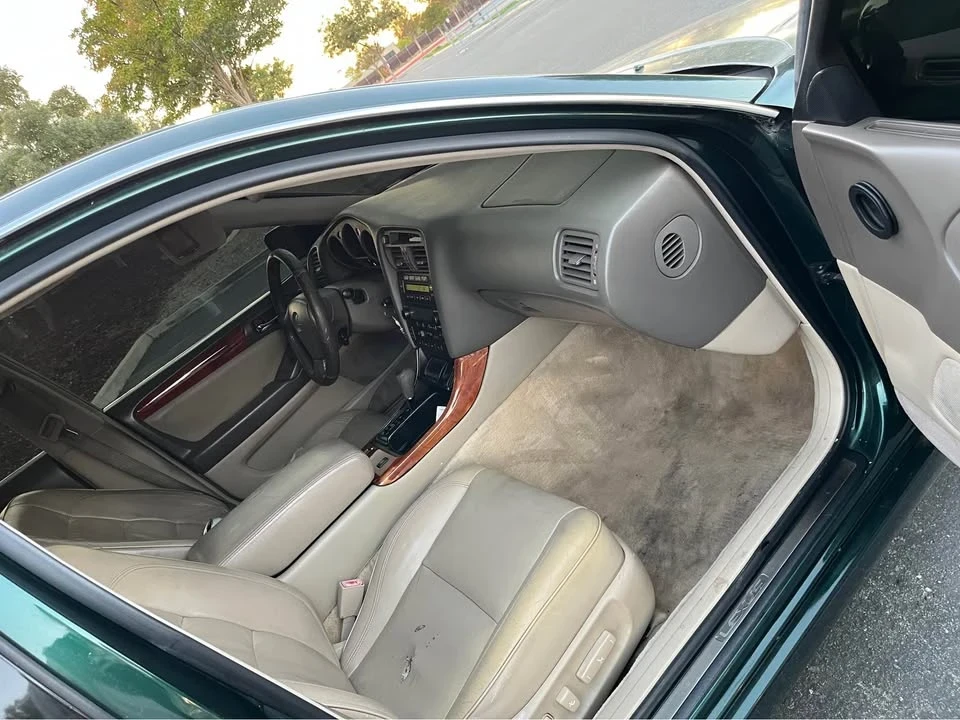 2000 Lexus GS 2nd Gen - Image 8 of 12
