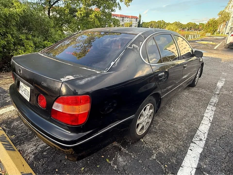 2000 Lexus GS 2nd Gen - Image 2 of 4