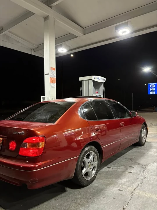 2000 Lexus GS 2nd Gen - Image 7 of 9