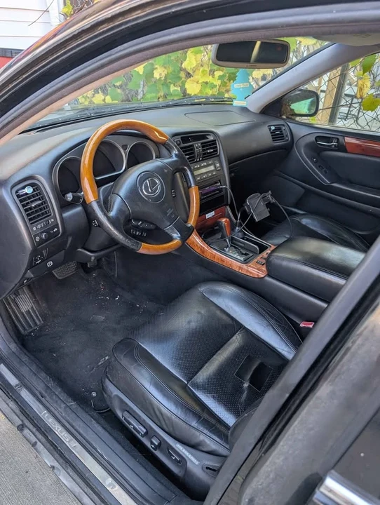 2000 Lexus GS 2nd Gen - Image 5 of 8