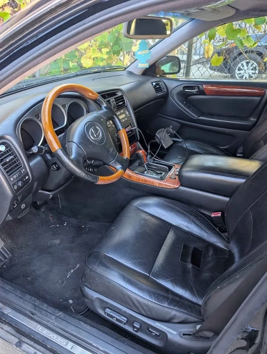 2000 Lexus GS 2nd Gen - Image 6 of 8