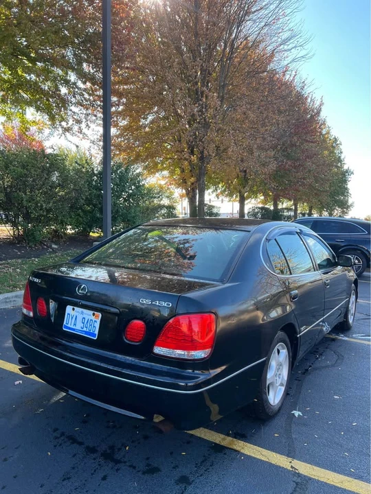 2000 Lexus GS 2nd Gen - Image 2 of 15