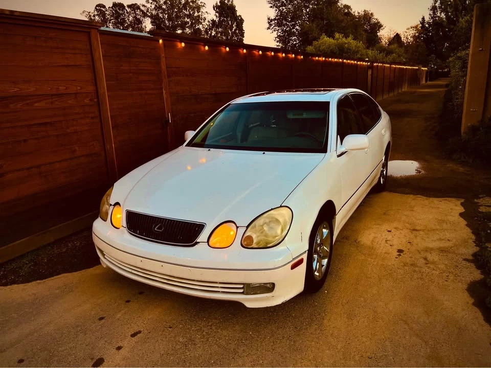 2000 Lexus GS 2nd Gen - Image 3 of 11