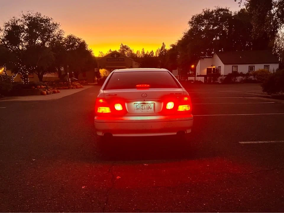 2000 Lexus GS 2nd Gen - Image 11 of 11