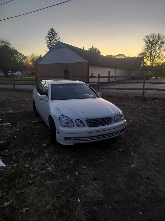 2000 Lexus GS 2nd Gen - Image 5 of 6