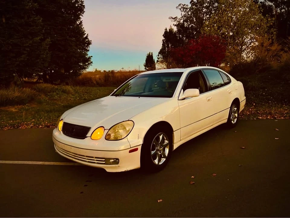 2000 Lexus GS 2nd Gen - Image 9 of 11