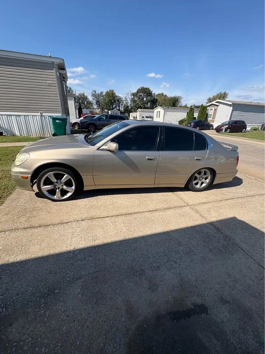 2000 Lexus GS 2nd Gen - Image 2 of 9