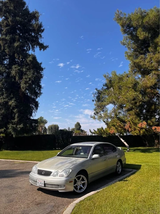 2000 Lexus GS 2nd Gen - Image 2 of 4