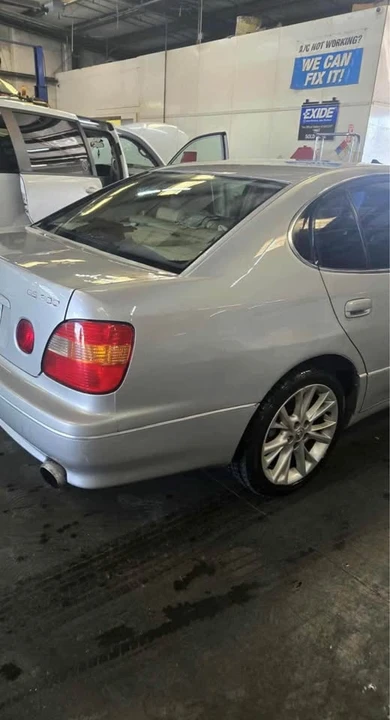2000 Lexus GS 2nd Gen - Image 2 of 4