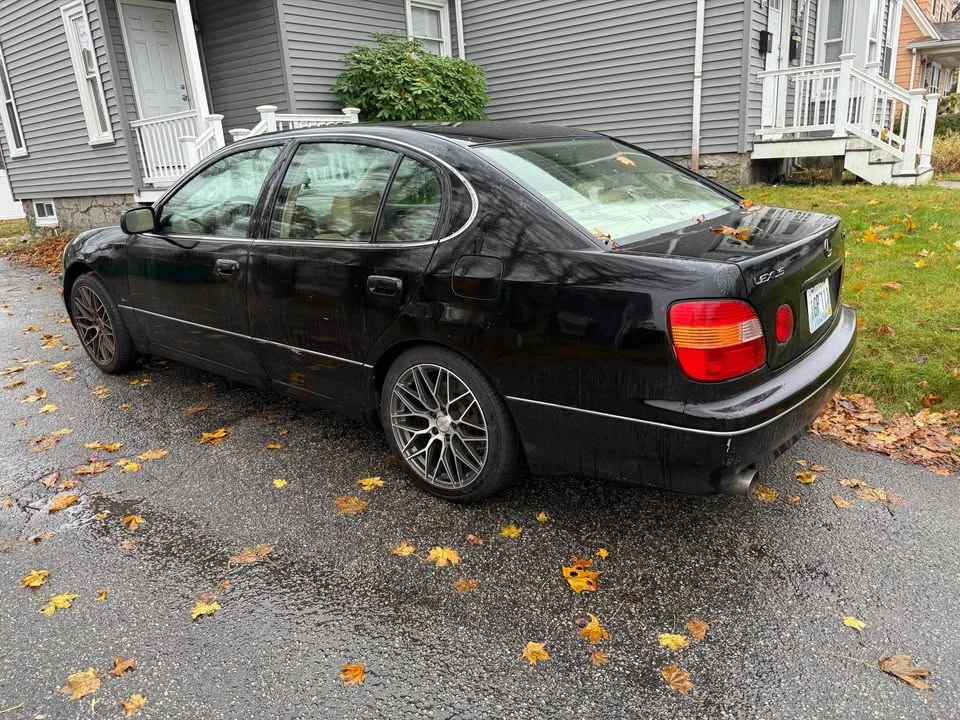 2000 Lexus GS 2nd Gen - Image 2 of 12