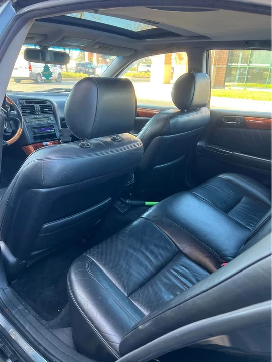 2000 Lexus GS 2nd Gen - Image 11 of 15