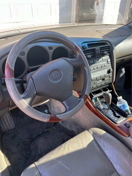 2000 Lexus GS 2nd Gen - Image 3 of 4