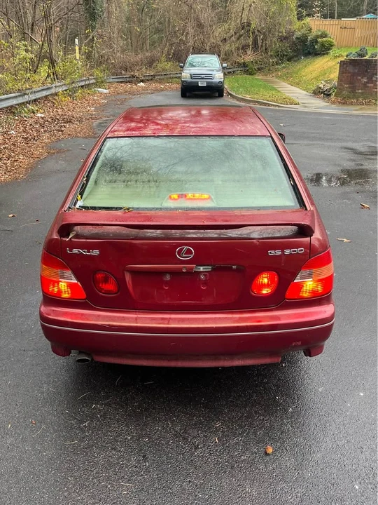 2000 Lexus GS 2nd Gen - Image 3 of 4