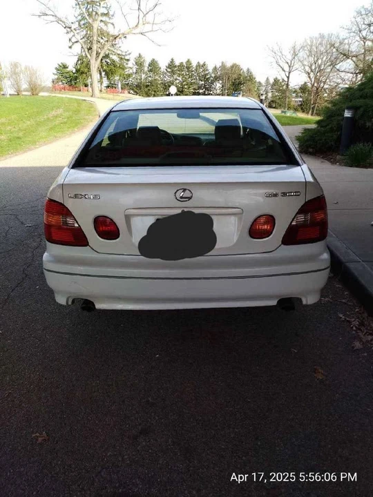 2000 Lexus GS 2nd Gen - Image 4 of 5