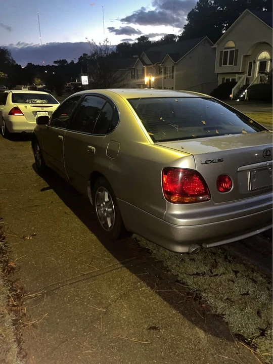 2000 Lexus GS 2nd Gen - Image 9 of 9