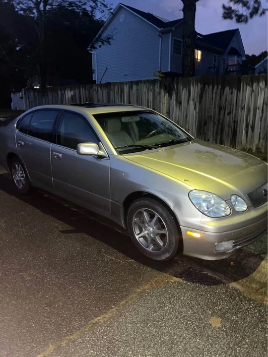 2000 Lexus GS 2nd Gen - Image 7 of 9