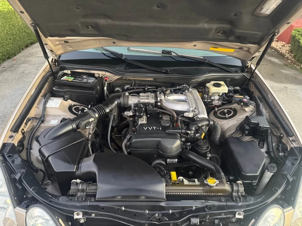 2000 Lexus GS 2nd Gen - Image 11 of 12