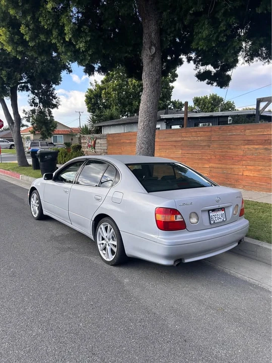 2000 Lexus GS 2nd Gen - Image 3 of 12