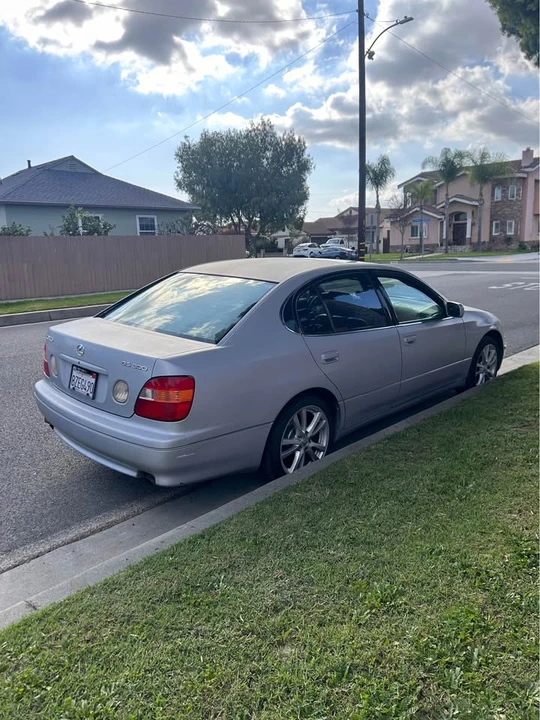 2000 Lexus GS 2nd Gen - Image 6 of 12