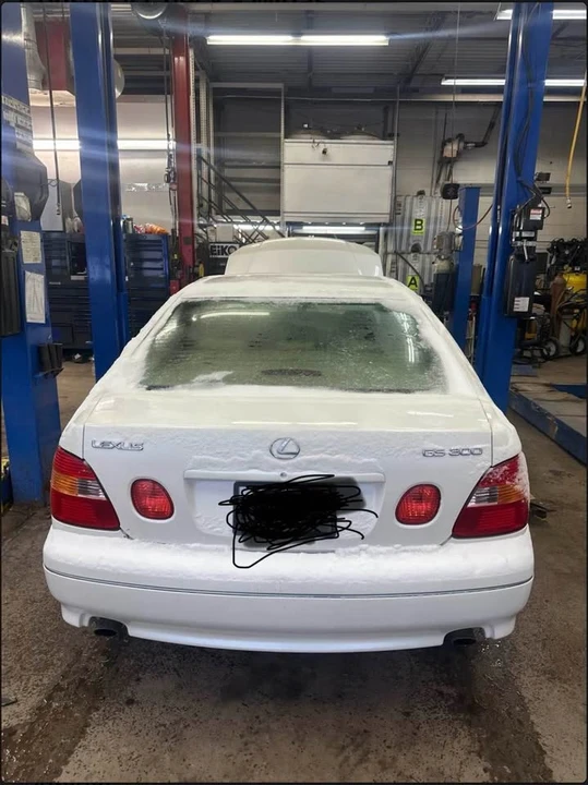 2000 Lexus GS 2nd Gen - Image 2 of 3