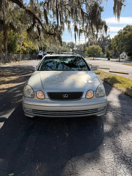 2000 Lexus GS 2nd Gen - Image 9 of 11