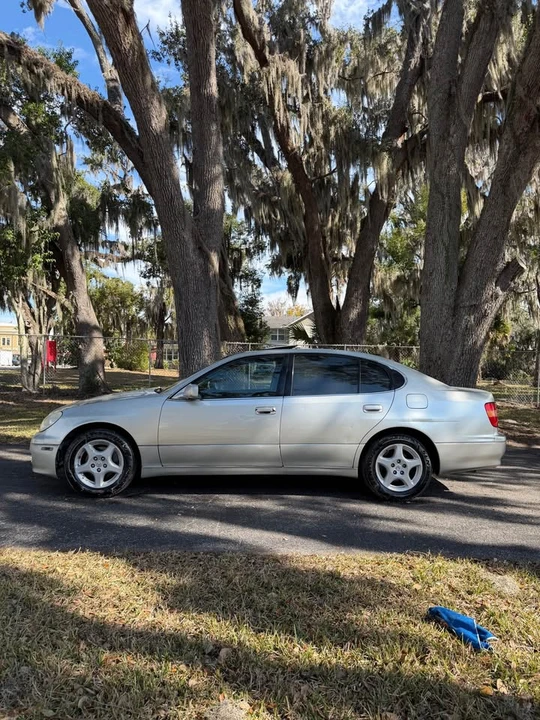 2000 Lexus GS 2nd Gen - Image 3 of 11