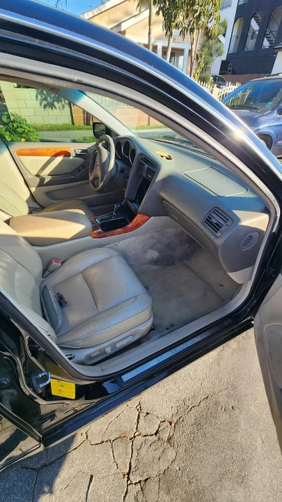 2000 Lexus GS 2nd Gen - Image 13 of 15