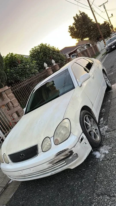 2000 Lexus GS 2nd Gen - Image 2 of 2