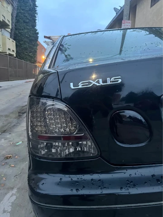 2000 Lexus GS 2nd Gen - Image 3 of 10