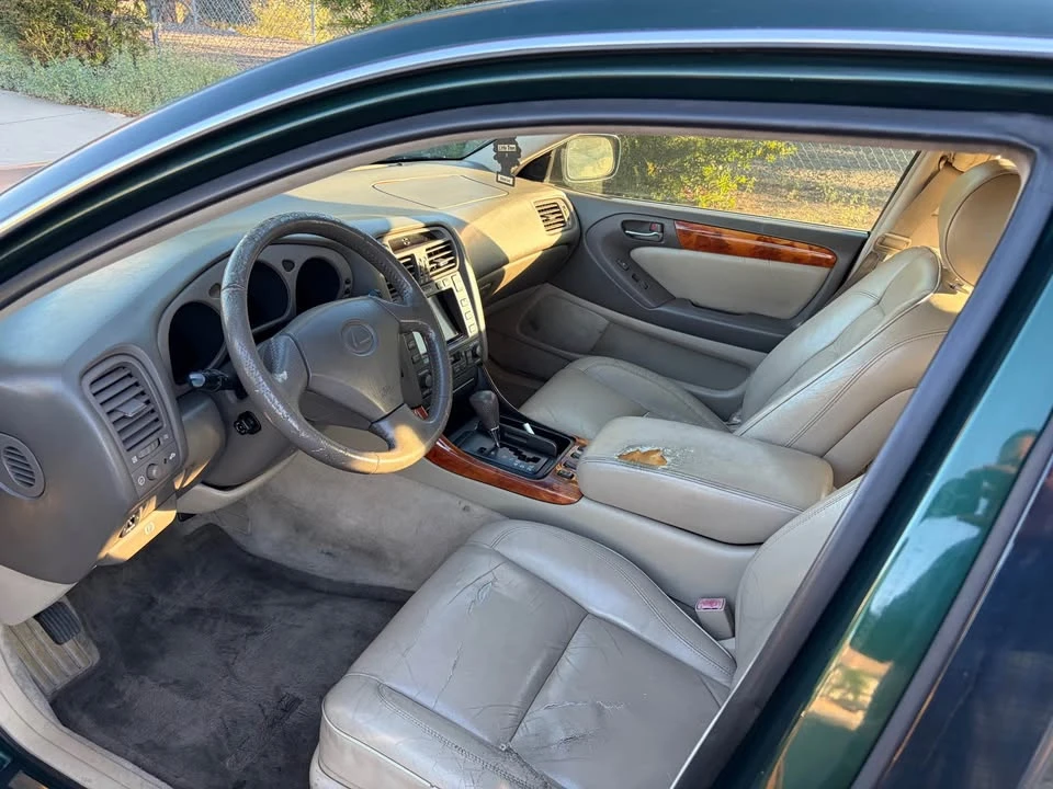 2000 Lexus GS 2nd Gen - Image 10 of 10