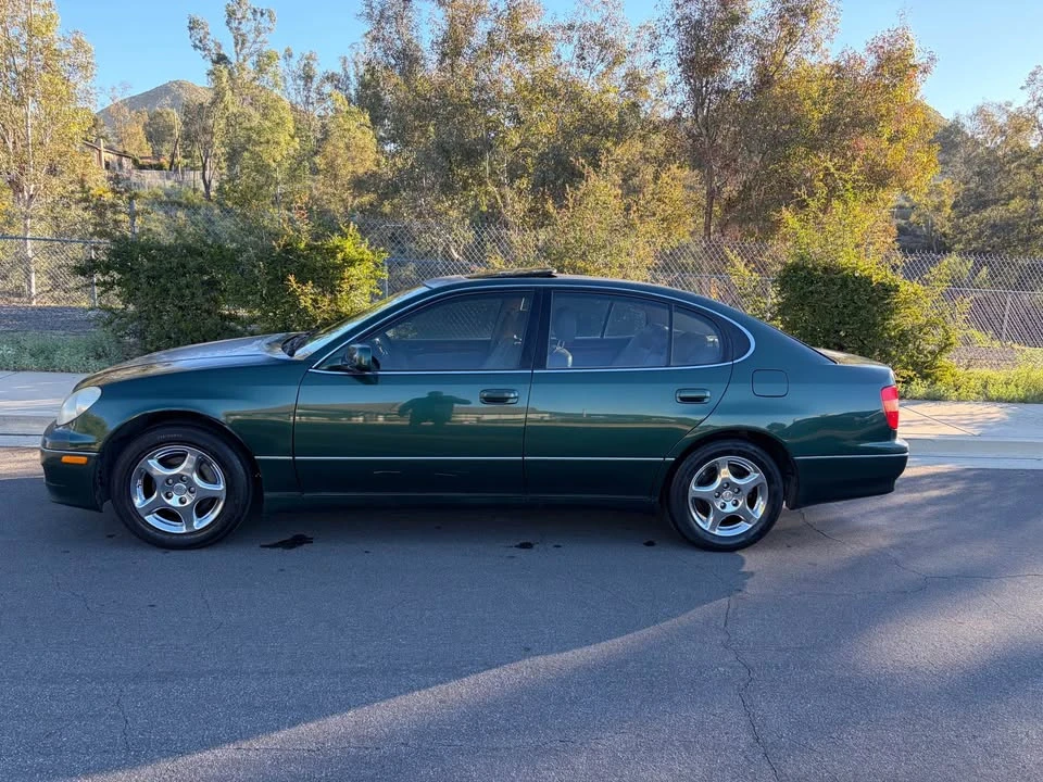2000 Lexus GS 2nd Gen - Image 5 of 10