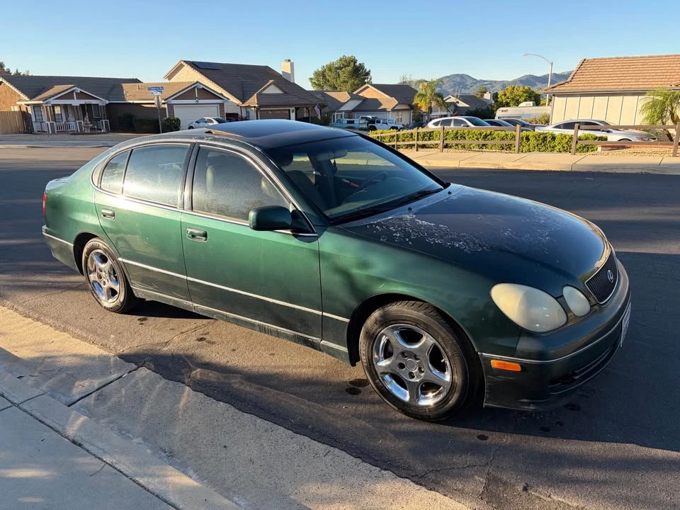 2000 Lexus GS 2nd Gen - Image 3 of 10