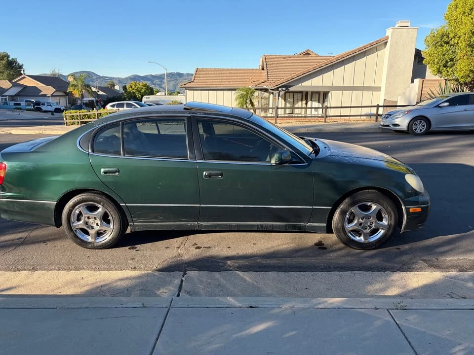 2000 Lexus GS 2nd Gen - Image 4 of 10