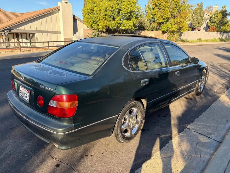 2000 Lexus GS 2nd Gen - Image 7 of 10