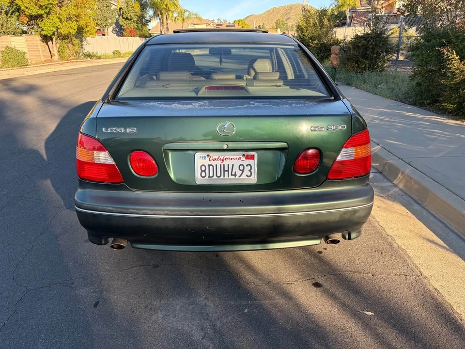 2000 Lexus GS 2nd Gen - Image 8 of 10