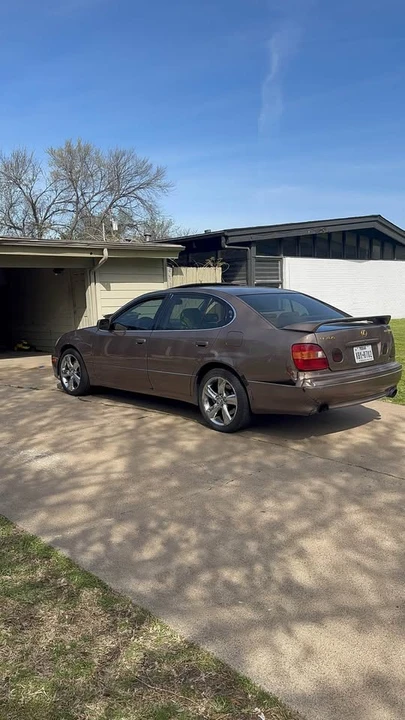 2000 Lexus GS 2nd Gen - Image 2 of 10