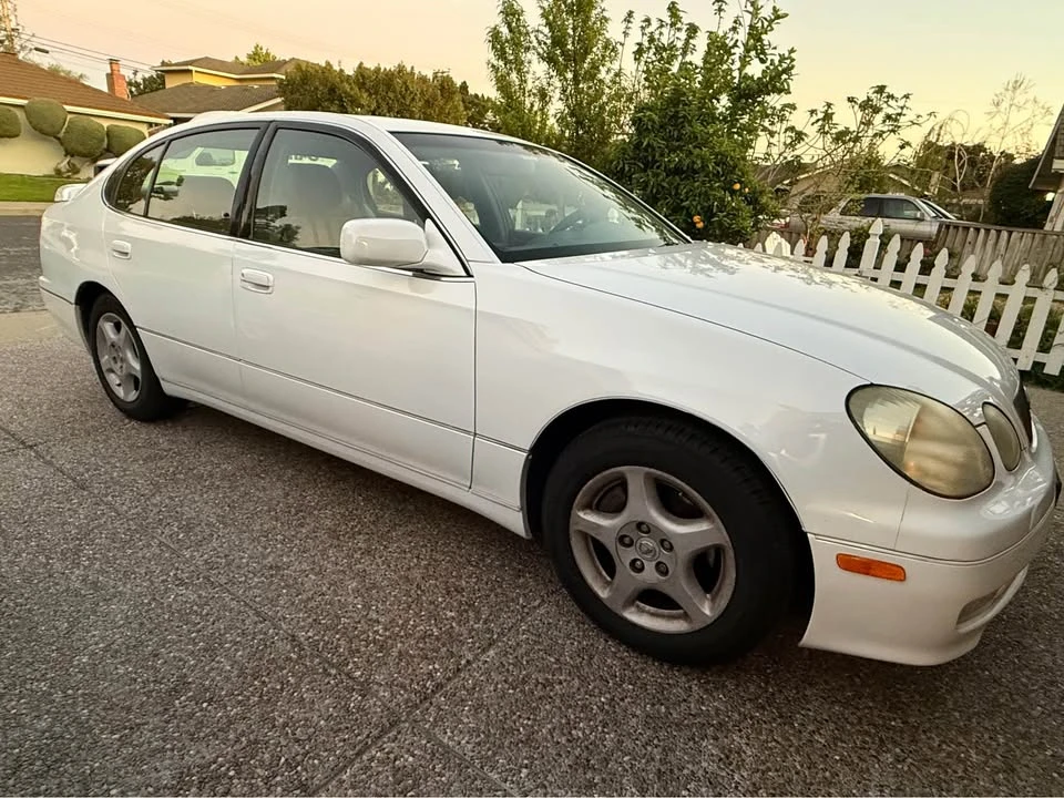 2000 Lexus GS 2nd Gen - Image 5 of 13