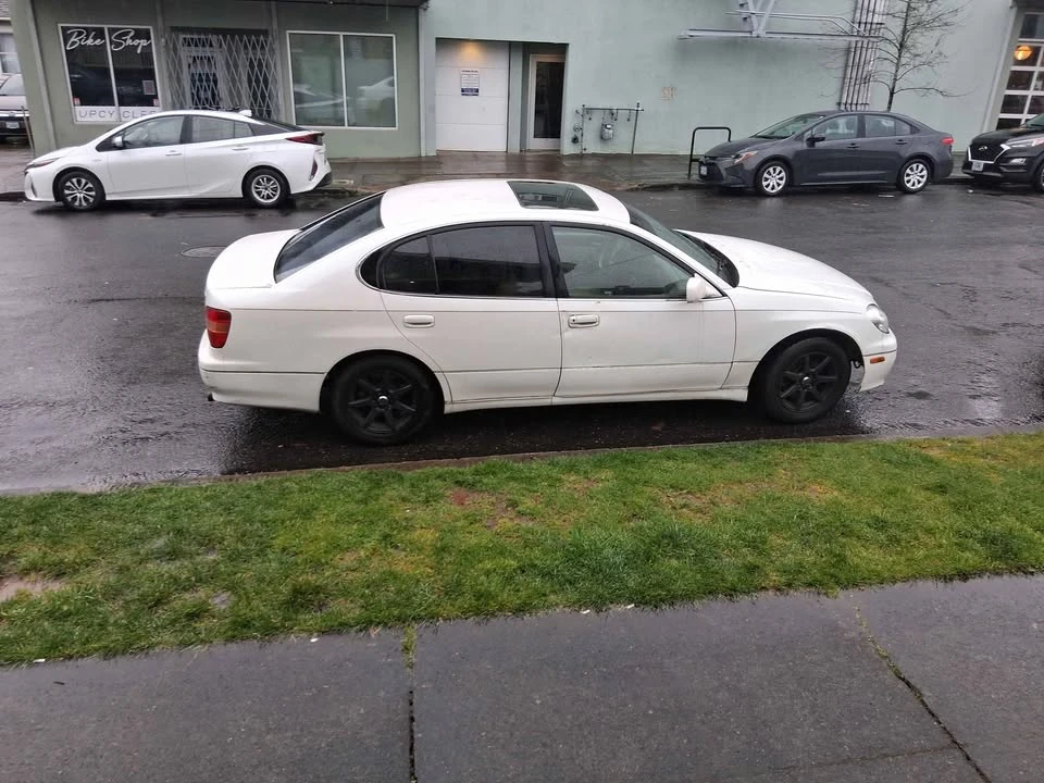 2000 Lexus GS 2nd Gen - Image 2 of 3