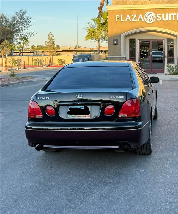 2000 Lexus GS 2nd Gen - Image 5 of 20
